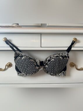⛓️‍💥VINTAGE 1997 Victoria's Secret Gold Label Baroque Embroidered Bra 36C